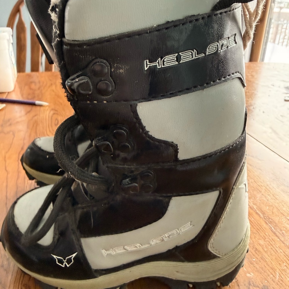 Heelside SnowBoard Boots size 20.5